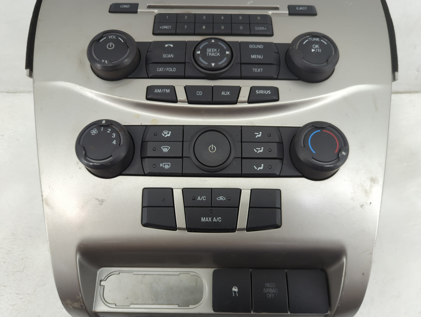 2010-2011 Ford Focus Radio AM FM Cd Player Receiver Replacement P/N:9S4T-19C157-AH Fits Fits 2010 2011 OEM Used Auto Parts -