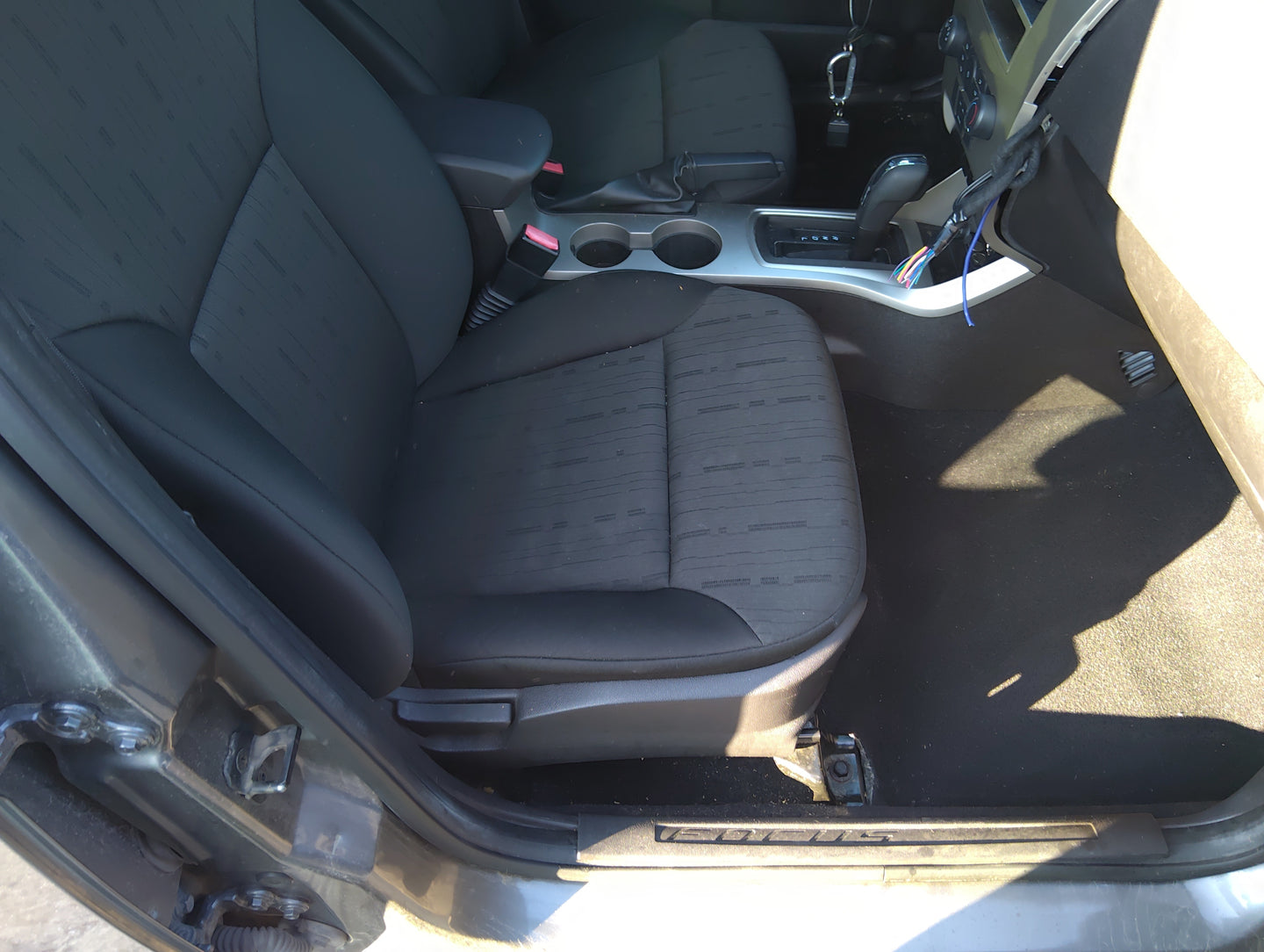 2010-2011 Ford Focus Passenger Front Seat Oem - Oemusedautoparts1.com