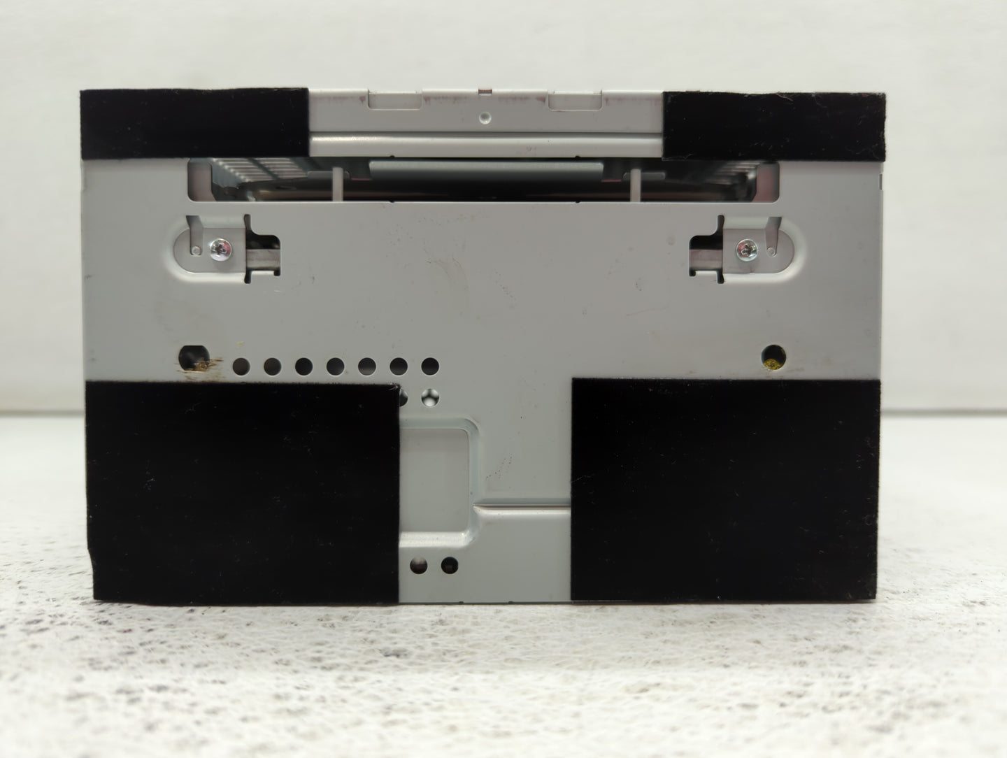 2010-2011 Ford Focus Radio AM FM Cd Player Receiver Replacement P/N:AS4T-18D822-AA Fits Fits 2010 2011 OEM Used Auto Parts -