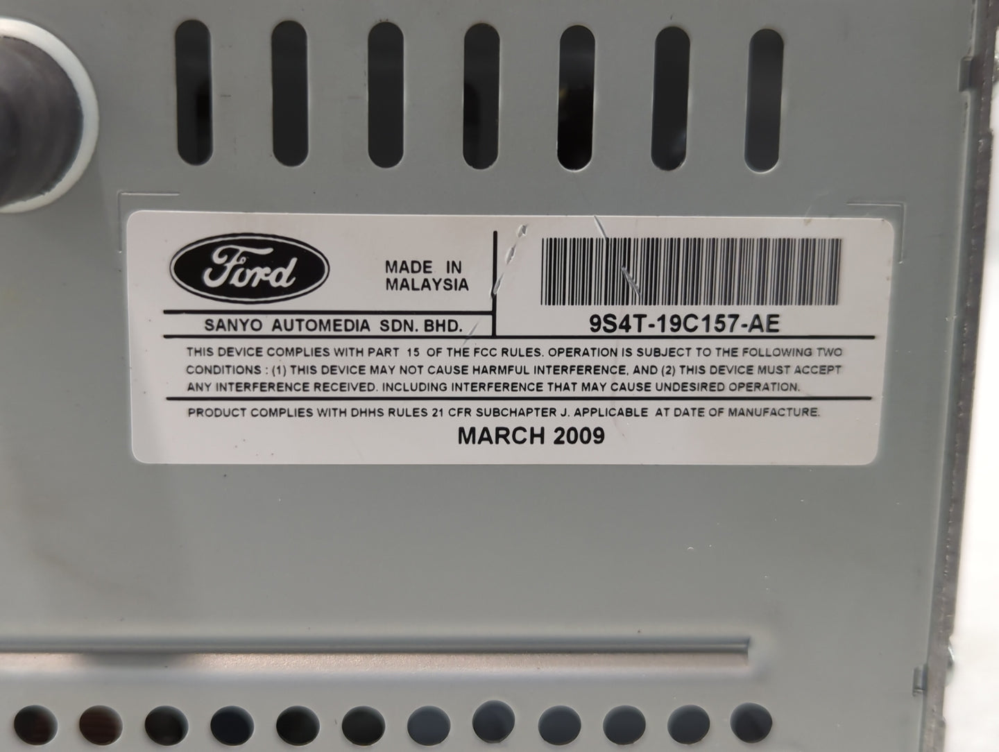 2010-2011 Ford Focus Radio AM FM Cd Player Receiver Replacement P/N:9S4T-19C157-AE Fits Fits 2010 2011 OEM Used Auto Parts -