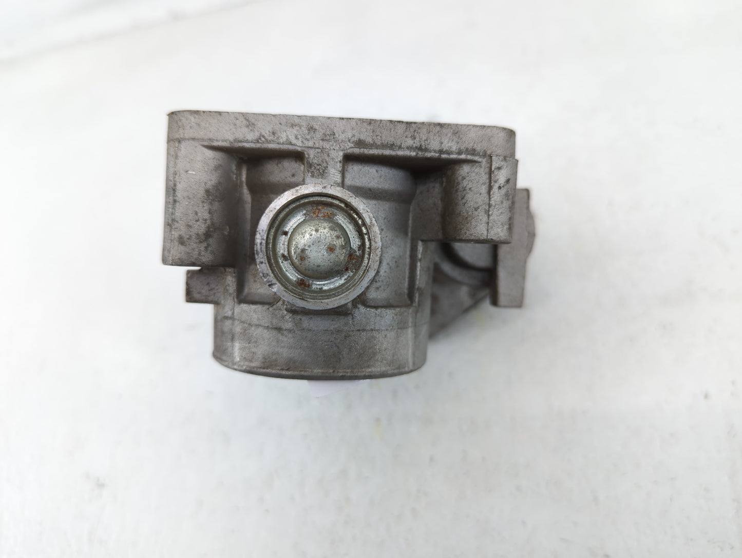 2008-2011 Ford Focus Throttle Body P/N:043010 2 8S4E-CA Fits Fits 2008 2009 2010 2011 2012 2013 OEM Used Auto Parts - Oemuse