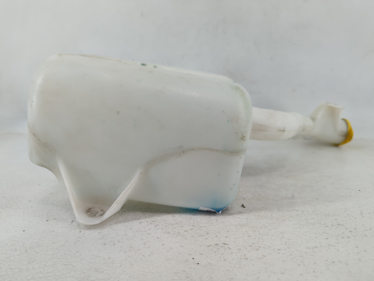 2008-2011 Ford Focus Windshield Washer Fluid Reservoir Bottle Oem - Oemusedautoparts1.com