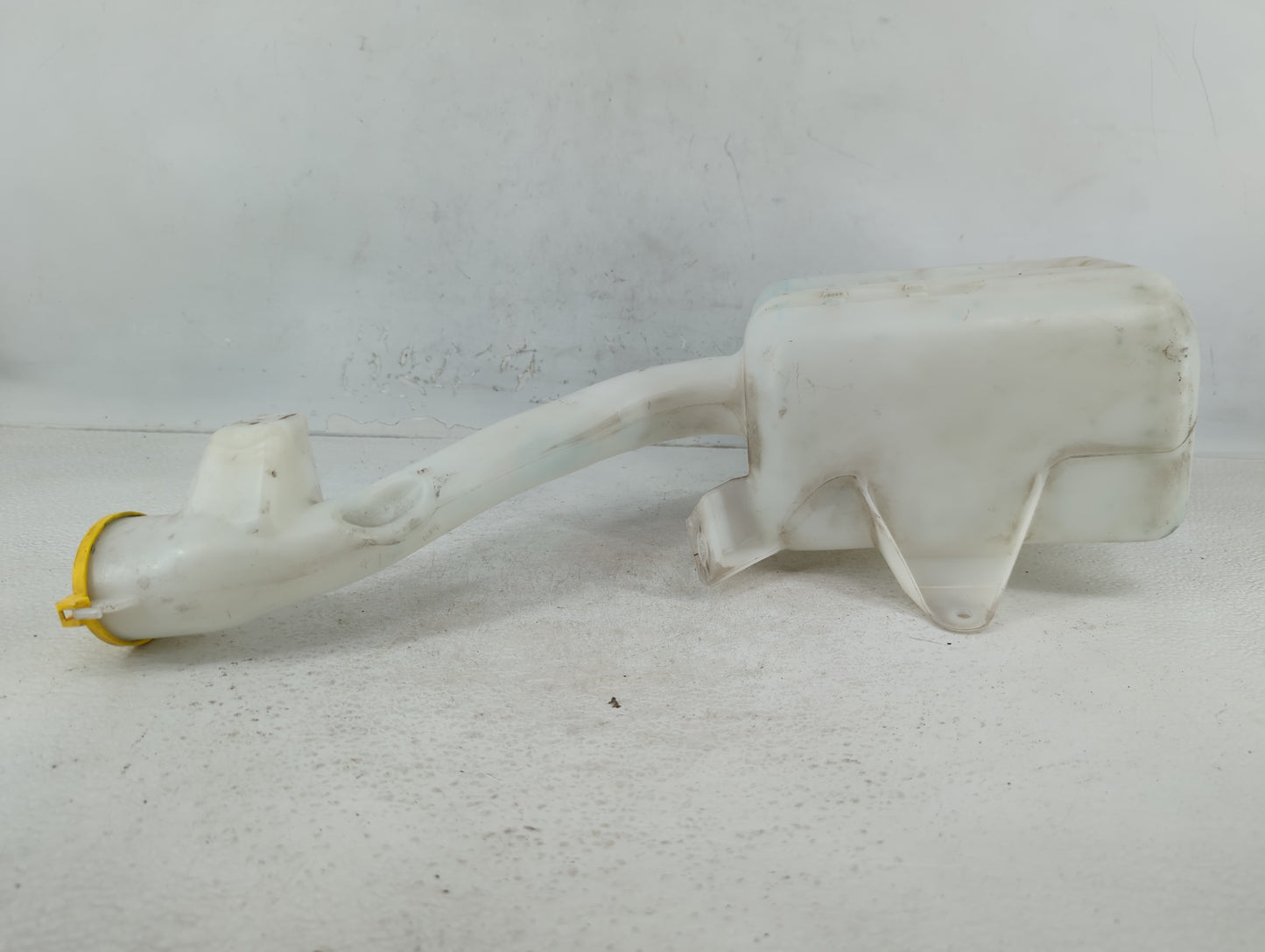 2008-2011 Ford Focus Windshield Washer Fluid Reservoir Bottle Oem - Oemusedautoparts1.com