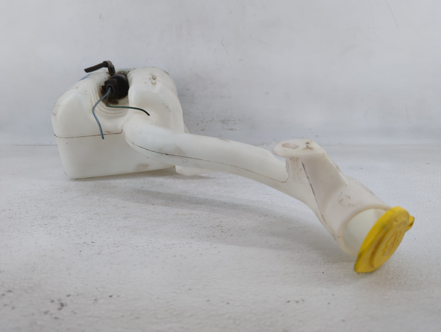 2008-2011 Ford Focus Windshield Washer Fluid Reservoir Bottle Oem - Oemusedautoparts1.com