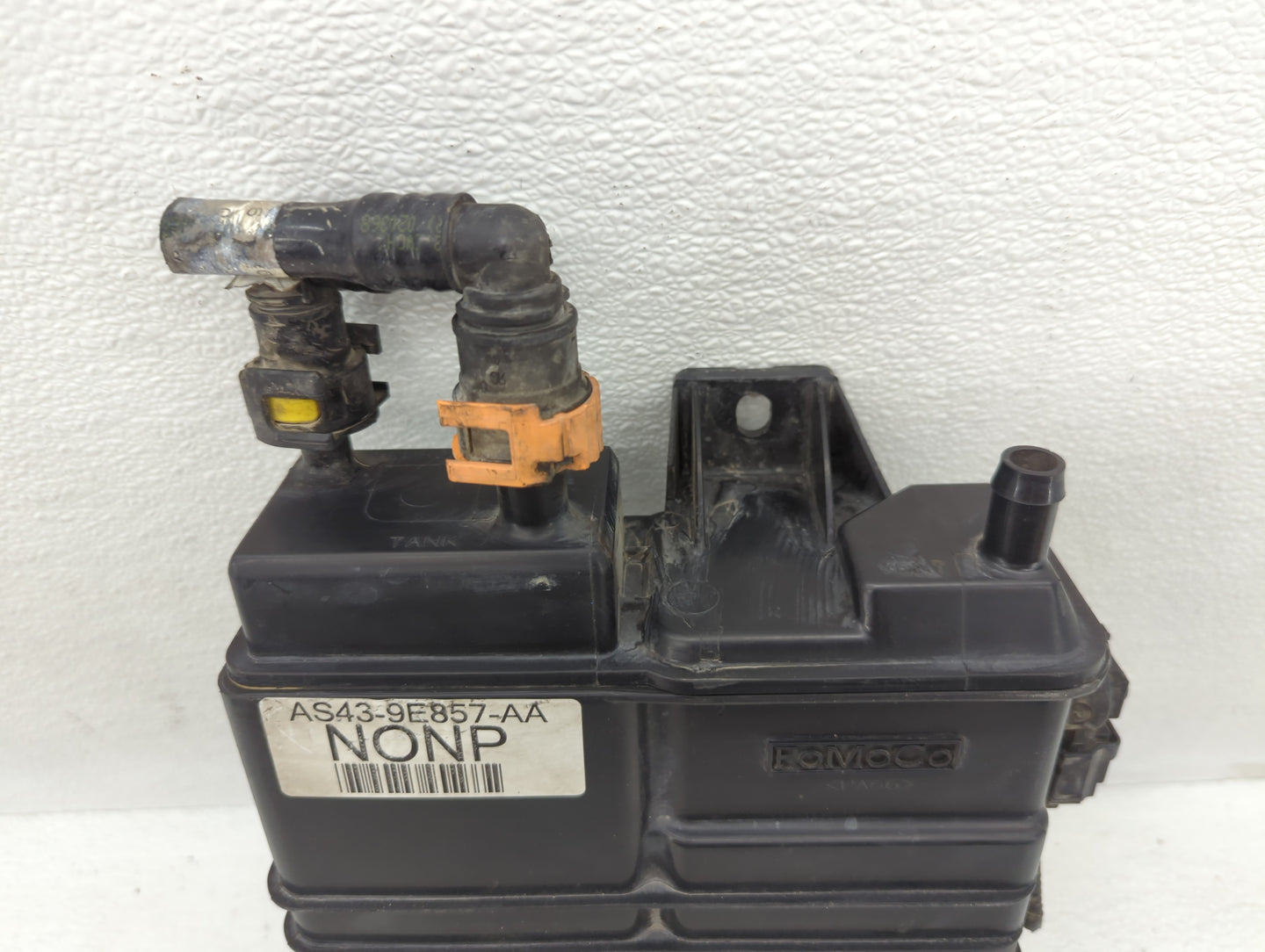 2010 Ford Focus Fuel Vapor Charcoal Canister - Oemusedautoparts1.com