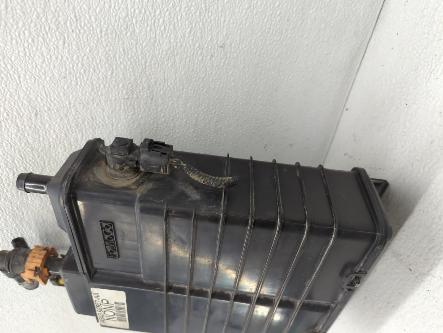 2010 Ford Focus Fuel Vapor Charcoal Canister - Oemusedautoparts1.com