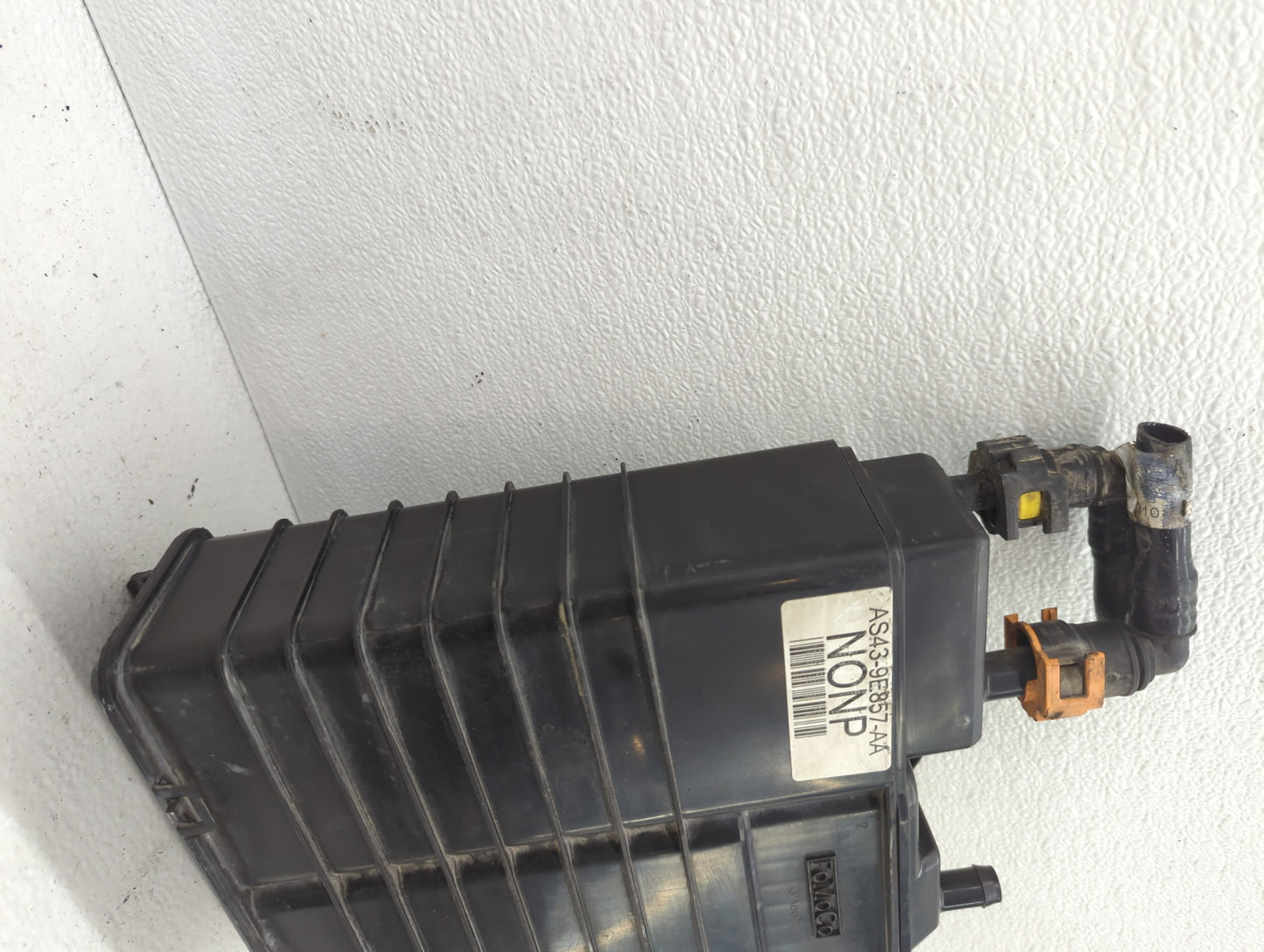 2010 Ford Focus Fuel Vapor Charcoal Canister 641289 - Oemusedautoparts1.com