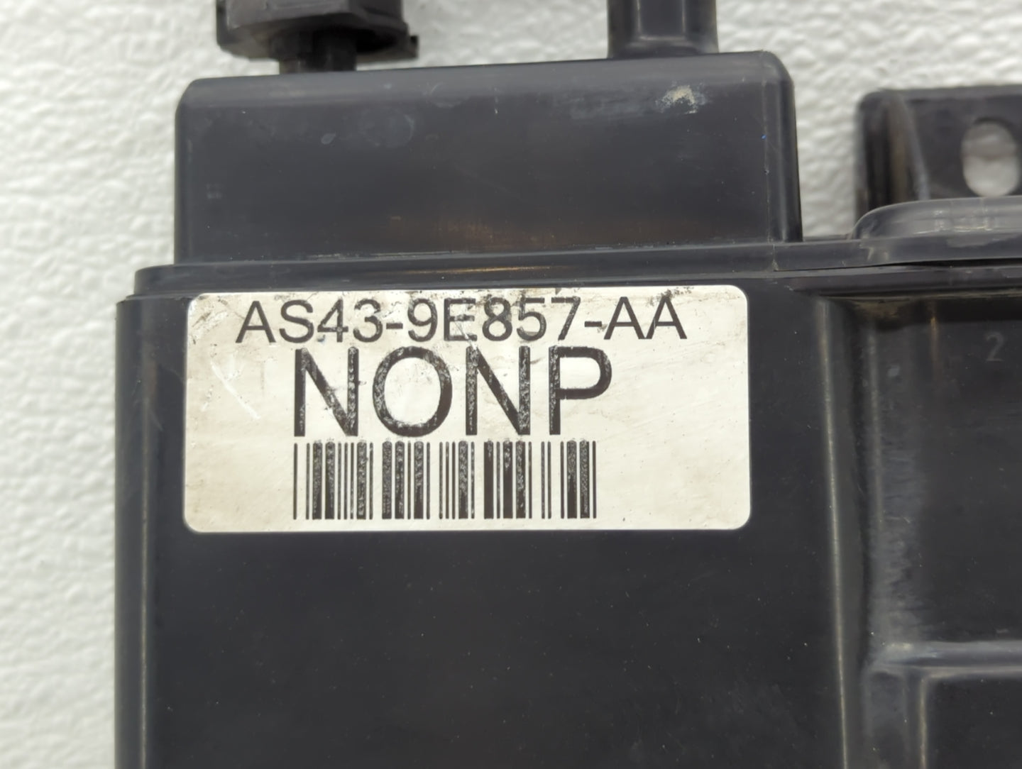 2010 Ford Focus Fuel Vapor Charcoal Canister 641289 - Oemusedautoparts1.com