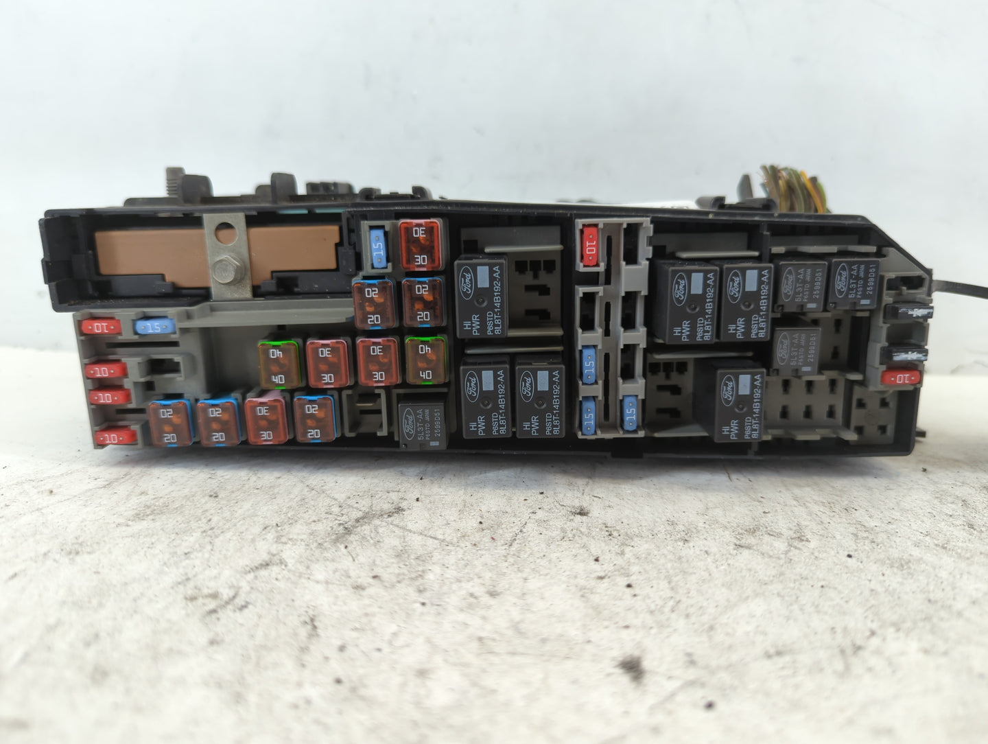 2008-2011 Ford Focus Fusebox Fuse Box Panel Relay Module P/N:8S4T-14A003AC Fits Fits 2008 2009 2010 2011 OEM Used Auto Parts