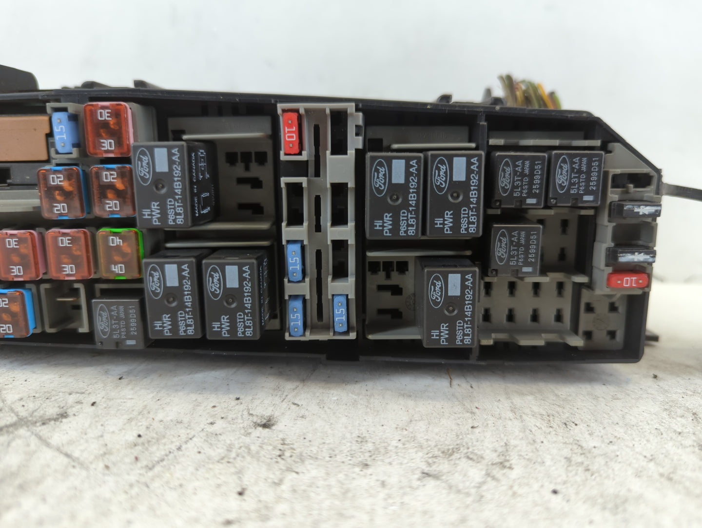 2008-2011 Ford Focus Fusebox Fuse Box Panel Relay Module P/N:8S4T-14A003AC Fits Fits 2008 2009 2010 2011 OEM Used Auto Parts