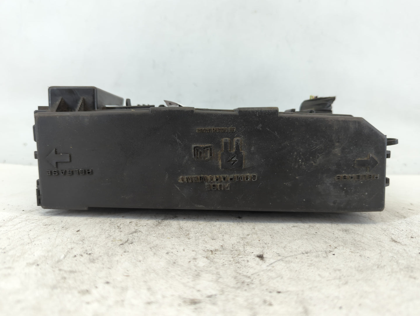 2008-2011 Ford Focus Fusebox Fuse Box Panel Relay Module P/N:8S4T-14A003AC Fits Fits 2008 2009 2010 2011 OEM Used Auto Parts