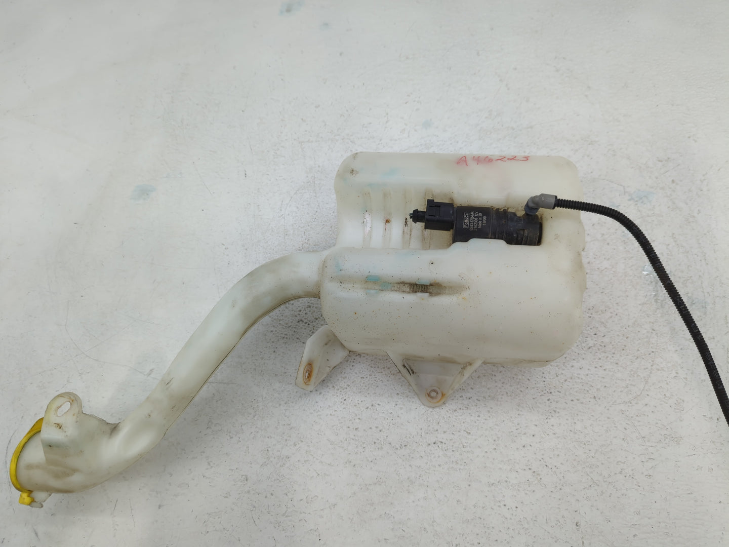 2008-2011 Ford Focus Windshield Washer Fluid Reservoir Bottle Oem - Oemusedautoparts1.com