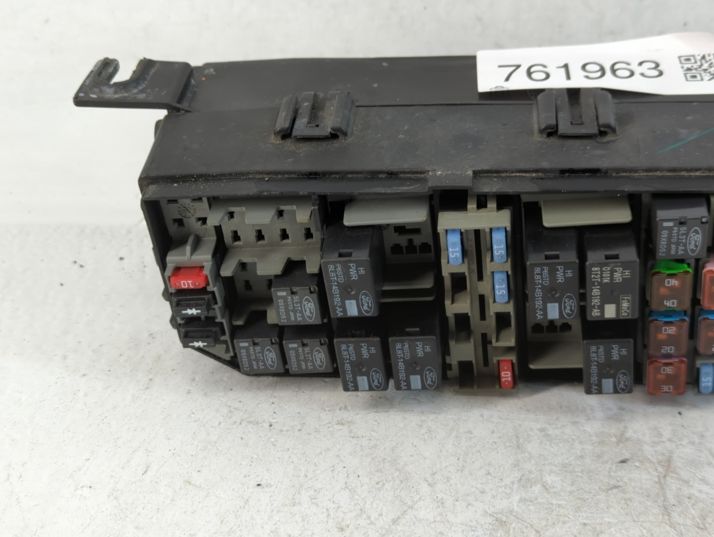 2008-2011 Ford Focus Fusebox Fuse Box Panel Relay Module P/N:3B01A0101 Fits Fits 2008 2009 2010 2011 OEM Used Auto Parts - O