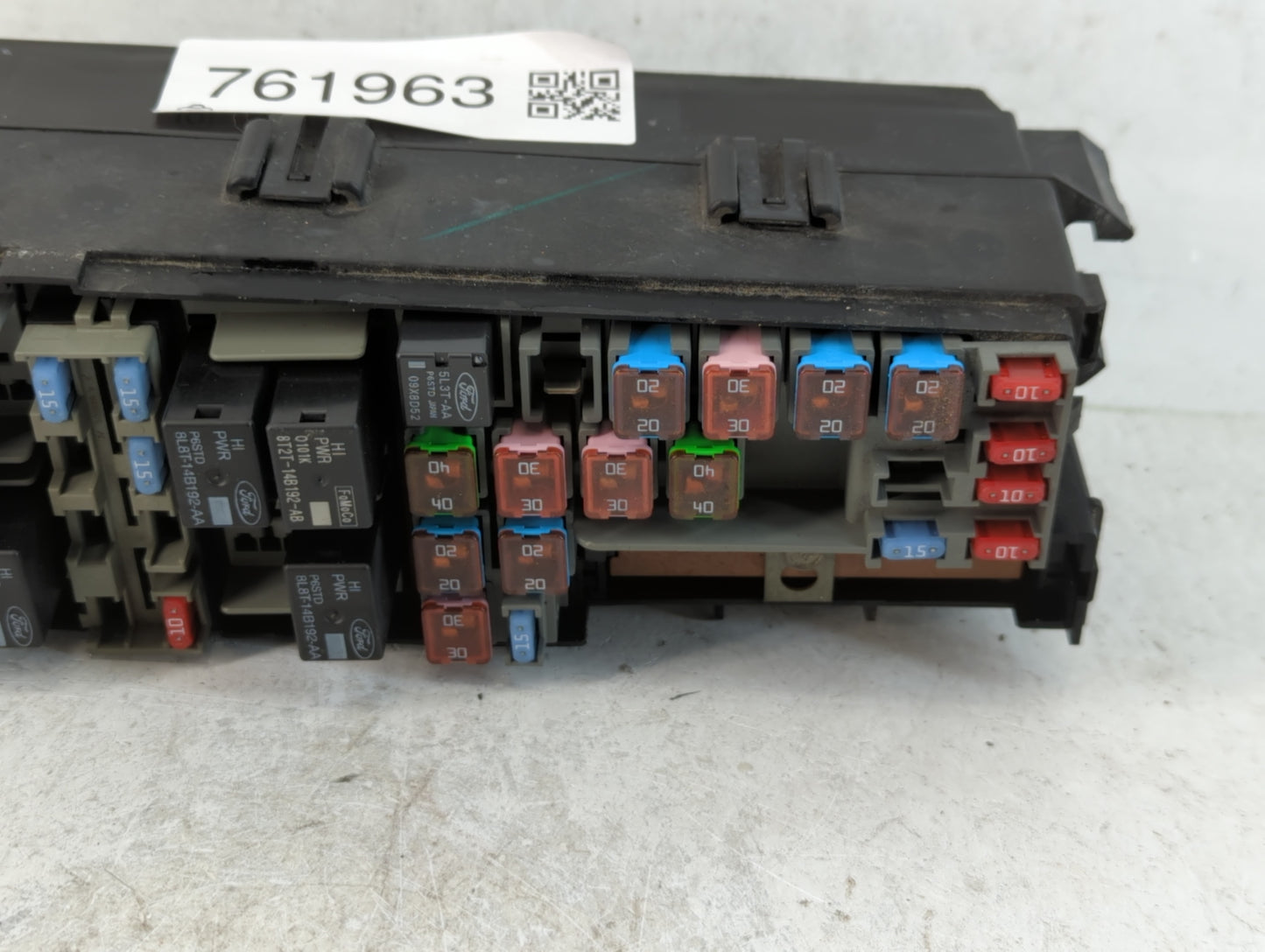 2008-2011 Ford Focus Fusebox Fuse Box Panel Relay Module P/N:3B01A0101 Fits Fits 2008 2009 2010 2011 OEM Used Auto Parts - O