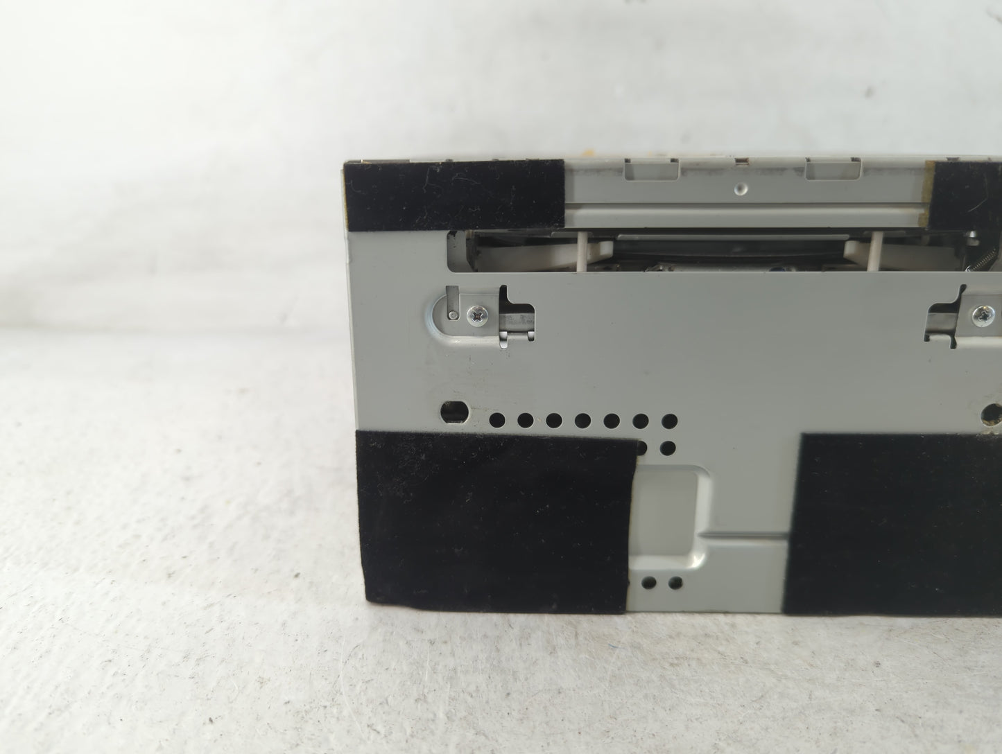 2010-2011 Ford Focus Radio AM FM Cd Player Receiver Replacement P/N:9S4T-19C157-AH Fits Fits 2010 2011 OEM Used Auto Parts -