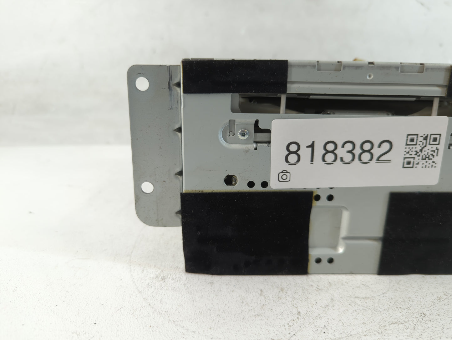 2010-2011 Ford Focus Radio AM FM Cd Player Receiver Replacement P/N:9S4T-19C157-AH Fits Fits 2010 2011 OEM Used Auto Parts -