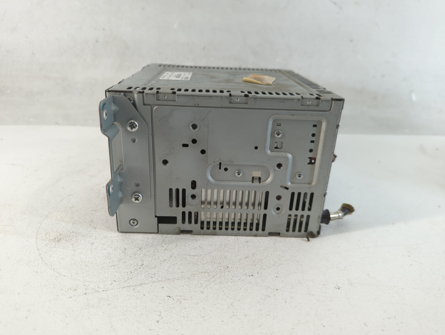 2010-2011 Ford Focus Radio AM FM Cd Player Receiver Replacement P/N:9S4T-19C157-AH Fits Fits 2010 2011 OEM Used Auto Parts -