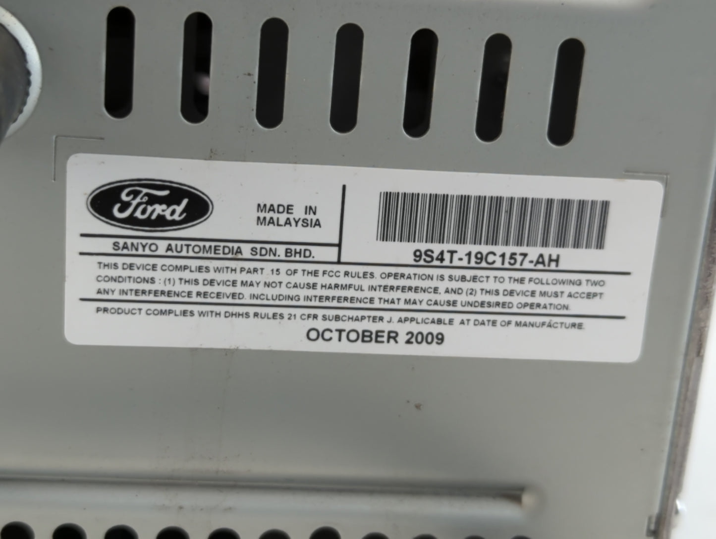 2010-2011 Ford Focus Radio AM FM Cd Player Receiver Replacement P/N:9S4T-19C157-AH Fits Fits 2010 2011 OEM Used Auto Parts -