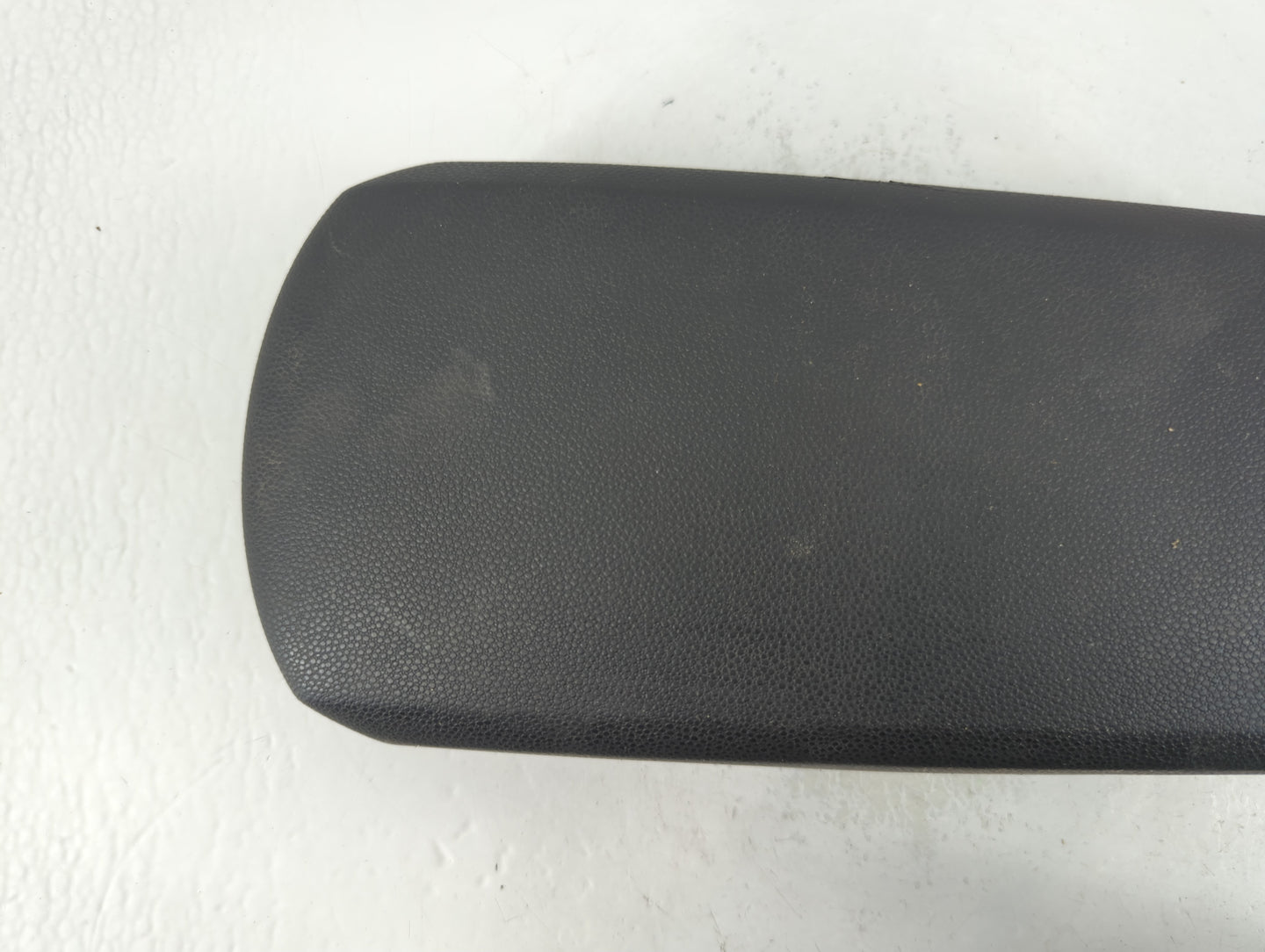 2010 Ford Focus Center Console Armrest Cover Lid P/N:KF3043A201 265 09 Fits OEM Used Auto Parts - Oemusedautoparts1.com
