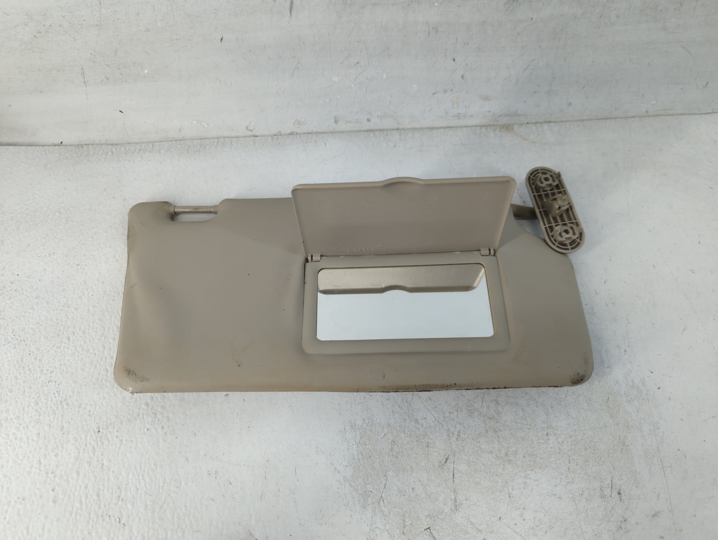 2008-2011 Ford Focus Sun Visor Shade Replacement Passenger Right Mirror Fits Fits 2008 2009 2010 2011 OEM Used Auto Parts - 