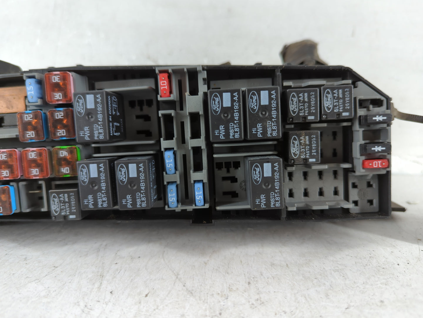 2008-2011 Ford Focus Fusebox Fuse Box Panel Relay Module P/N:8S4T-14A003AC Fits Fits 2008 2009 2010 2011 OEM Used Auto Parts