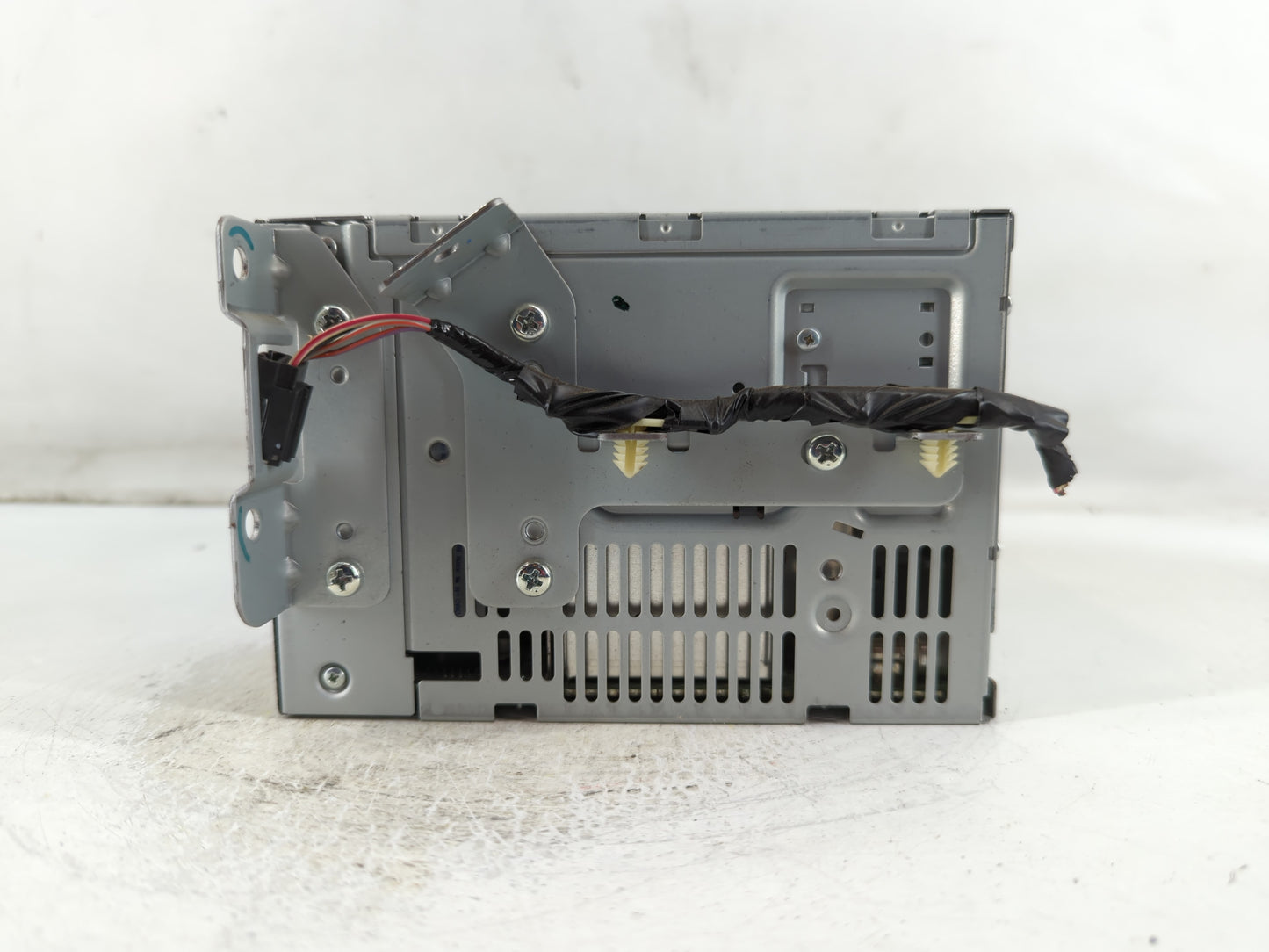 2009-2011 Ford Focus Radio AM FM Cd Player Receiver Replacement P/N:9S4T18C869BG Fits Fits 2009 2010 2011 OEM Used Auto Part