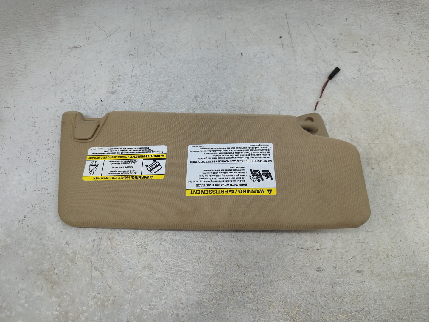 2010 Ford Ford F150 Pickup Sun Visor Shade Replacement Driver Left Mirror Fits Fits 2009 OEM Used Auto Parts - Oemusedautopa