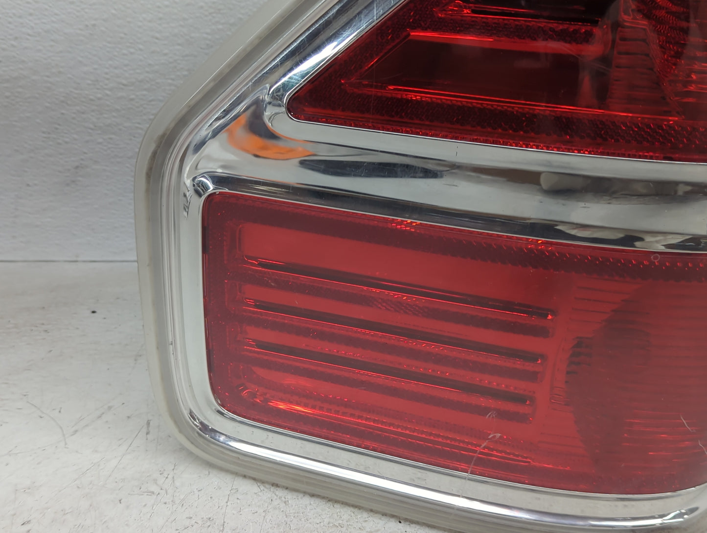 2010 Ford Ford F150 Pickup Tail Light Assembly Passenger Right OEM Fits Fits 2009 2011 2012 2013 2014 OEM Used Auto Parts - 