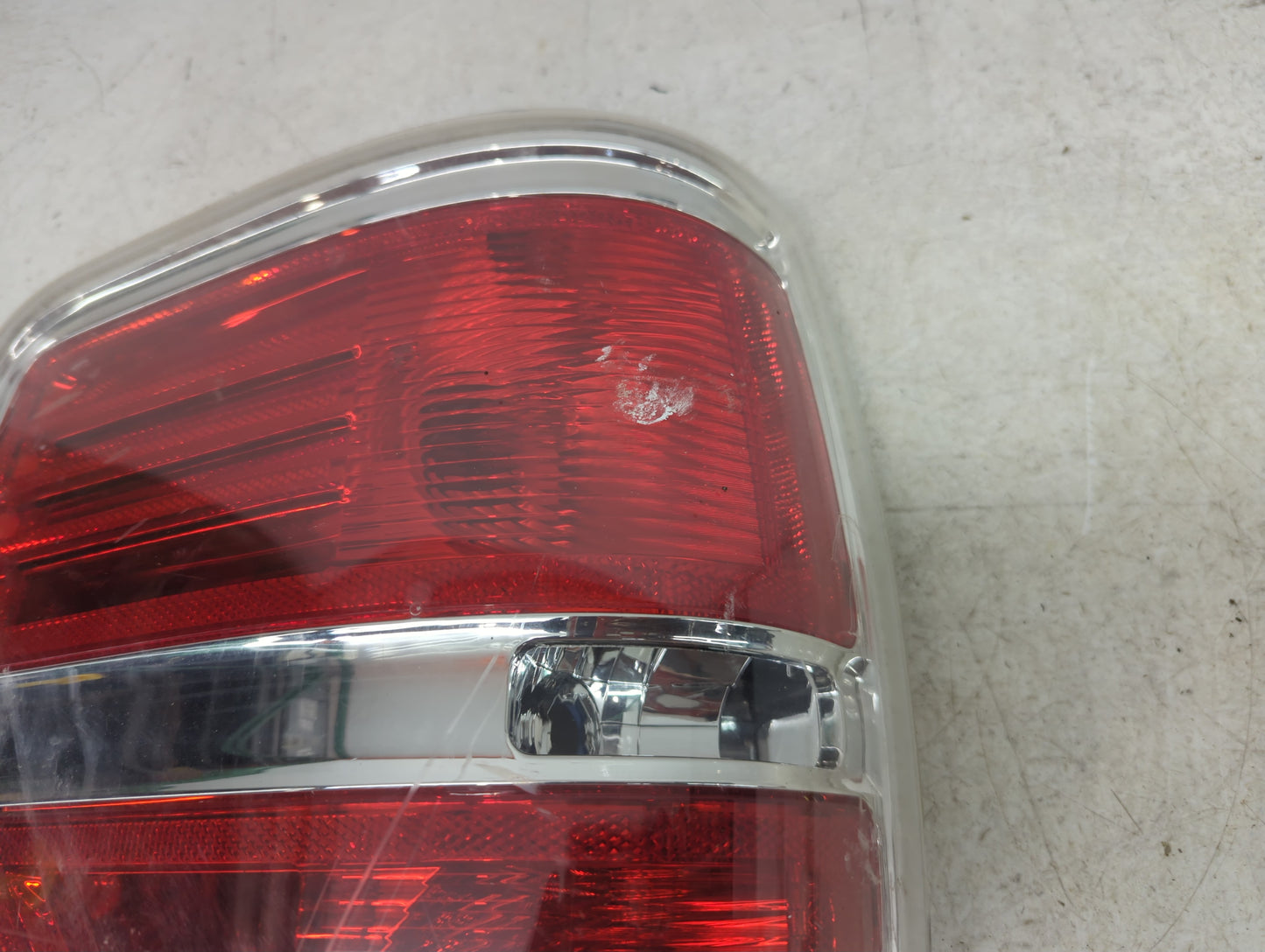 2010 Ford Ford F150 Pickup Tail Light Assembly Driver Left OEM Fits Fits 2009 2011 2012 2013 2014 OEM Used Auto Parts - Oemu