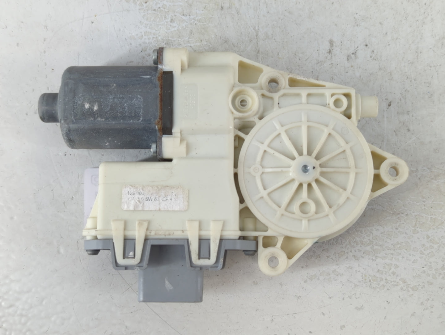 2006-2012 Ford Fusion Passenger Front Right Power Window Motor - Oemusedautoparts1.com