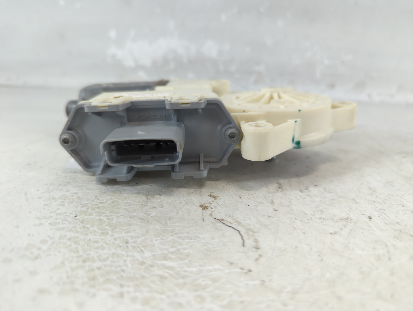 2006-2012 Ford Fusion Passenger Front Right Power Window Motor - Oemusedautoparts1.com