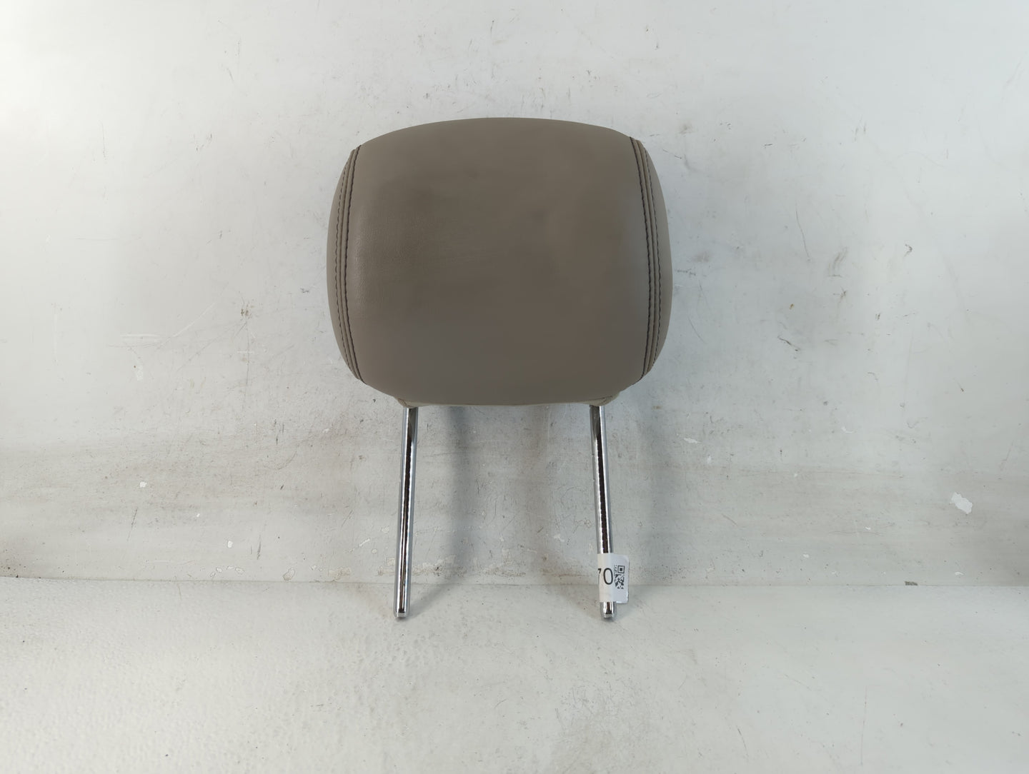 2010 Ford Fusion Headrest Head Rest Front Driver Passenger Seat Fits OEM Used Auto Parts - Oemusedautoparts1.com