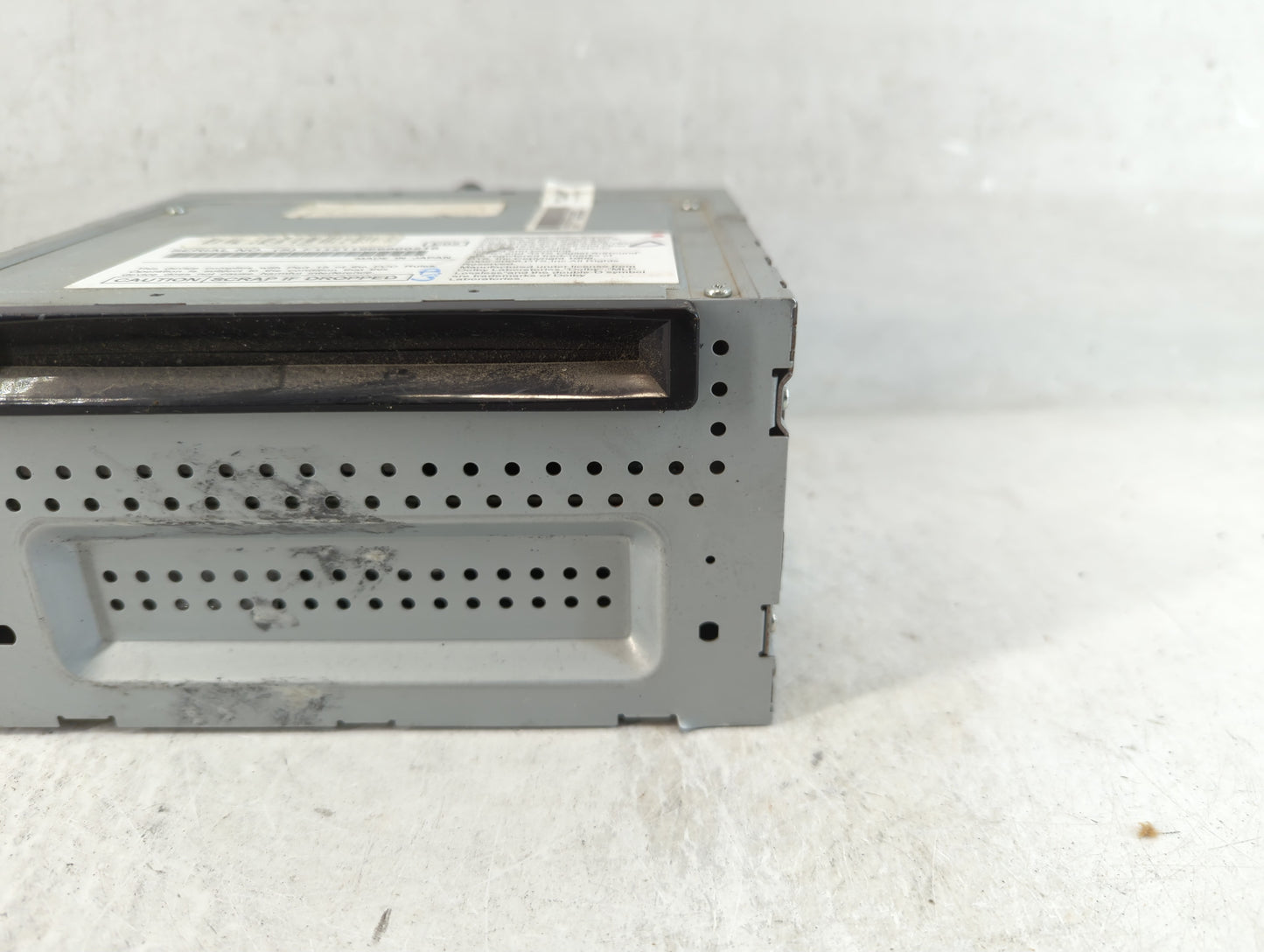 2010 Ford Fusion Radio AM FM Cd Player Receiver Replacement Fits OEM Used Auto Parts - Oemusedautoparts1.com