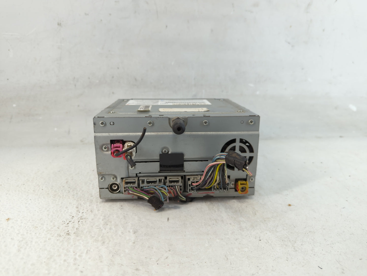 2010 Ford Fusion Radio AM FM Cd Player Receiver Replacement Fits OEM Used Auto Parts - Oemusedautoparts1.com
