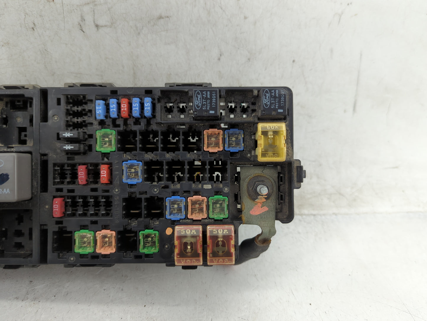 2010-2012 Ford Fusion Fusebox Fuse Box Panel Relay Module Fits Fits 2010 2011 2012 OEM Used Auto Parts - Oemusedautoparts1.c