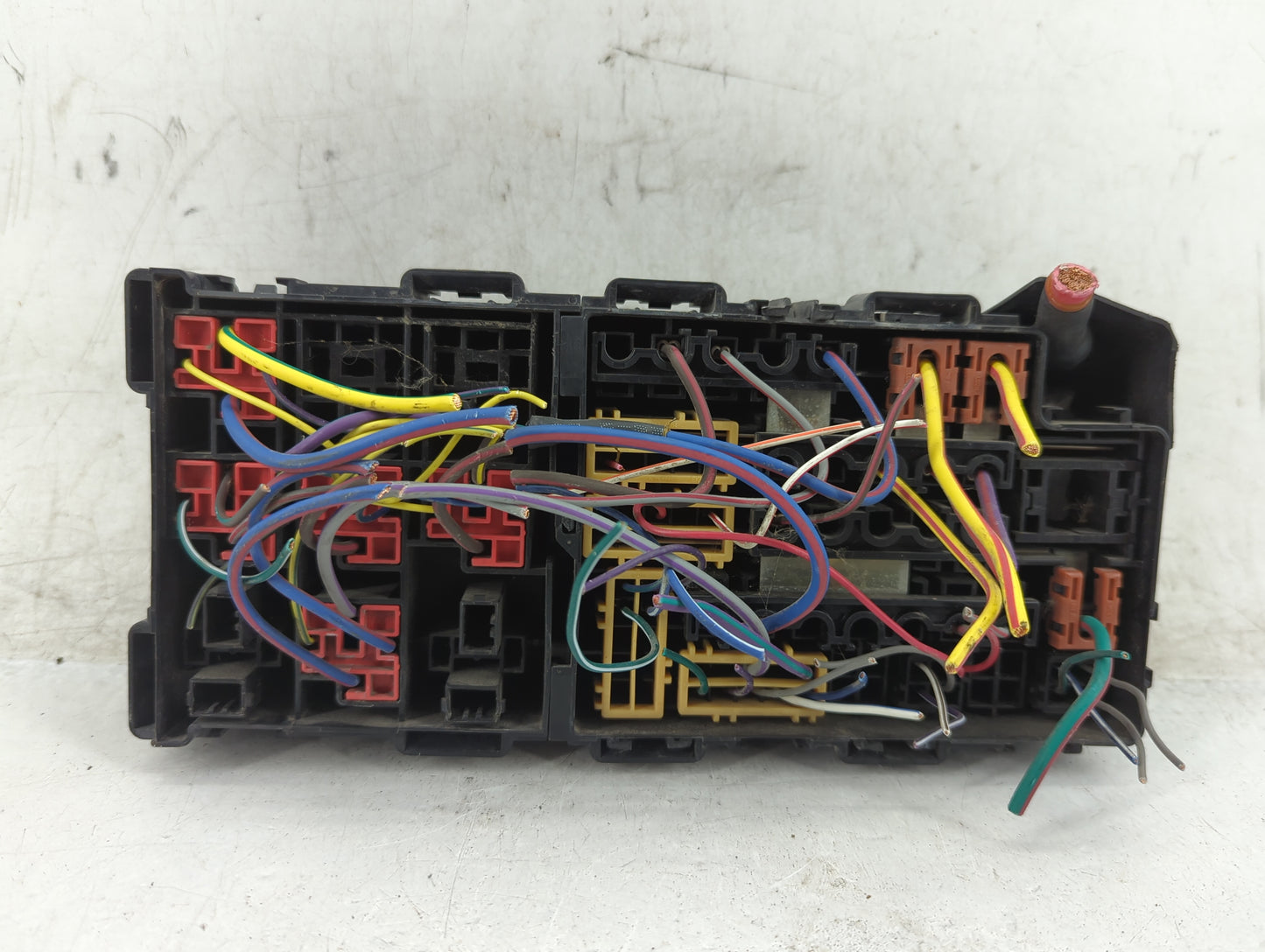 2010-2012 Ford Fusion Fusebox Fuse Box Panel Relay Module Fits Fits 2010 2011 2012 OEM Used Auto Parts - Oemusedautoparts1.c