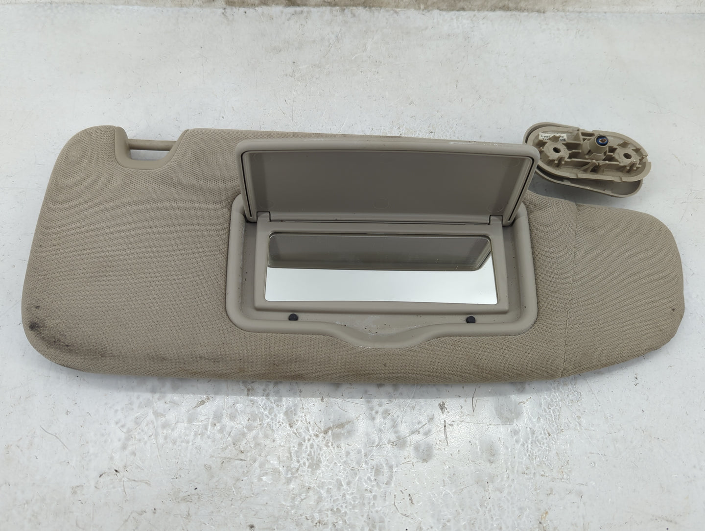 2010-2012 Ford Fusion Sun Visor Shade Replacement Driver Left Mirror Fits Fits 2010 2011 2012 OEM Used Auto Parts - Oemuseda