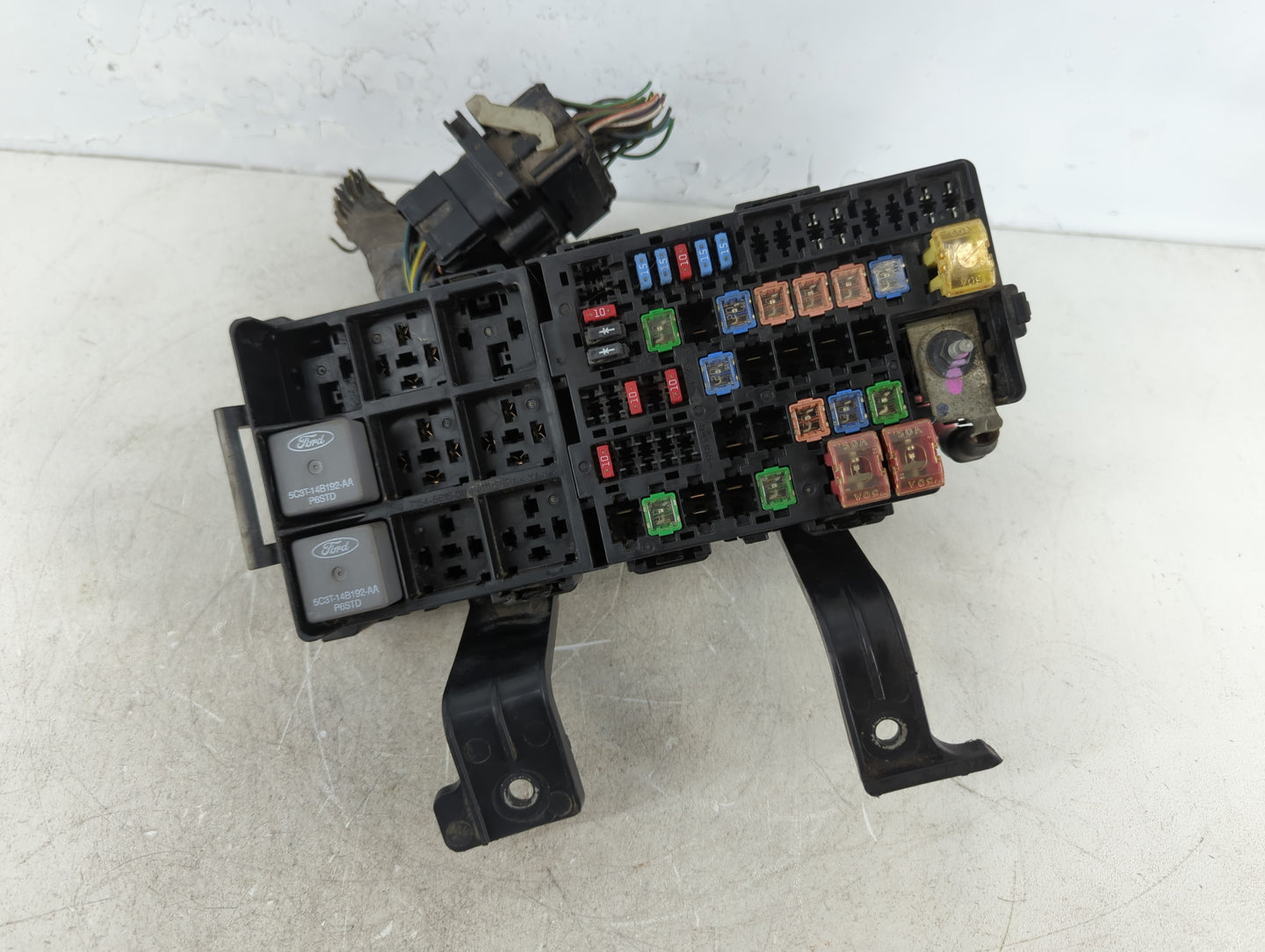 2010-2012 Ford Fusion Fusebox Fuse Box Panel Relay Module P/N:54-7146-30 Fits Fits 2010 2011 2012 OEM Used Auto Parts - Oemu