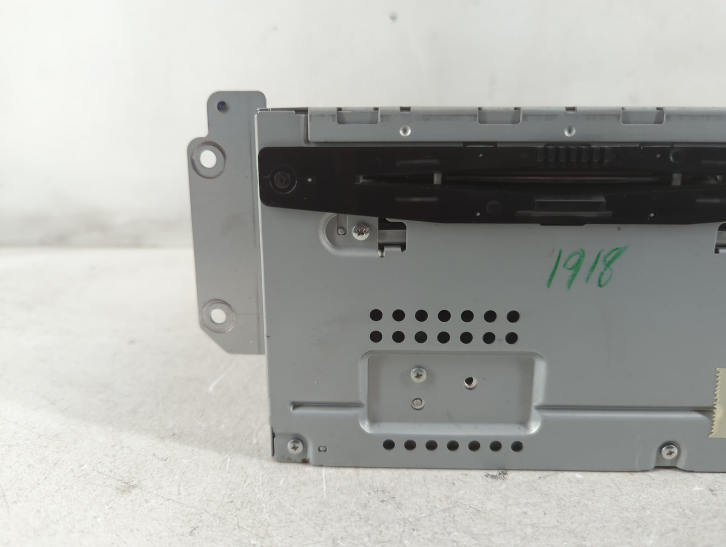2010 Ford Fusion Radio AM FM Cd Player Receiver Replacement P/N:9E5T-19C158-AC Fits OEM Used Auto Parts - Oemusedautoparts1.