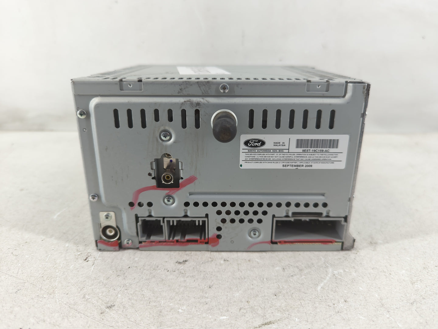 2010 Ford Fusion Radio AM FM Cd Player Receiver Replacement P/N:9E5T-19C159-AC Fits OEM Used Auto Parts - Oemusedautoparts1.