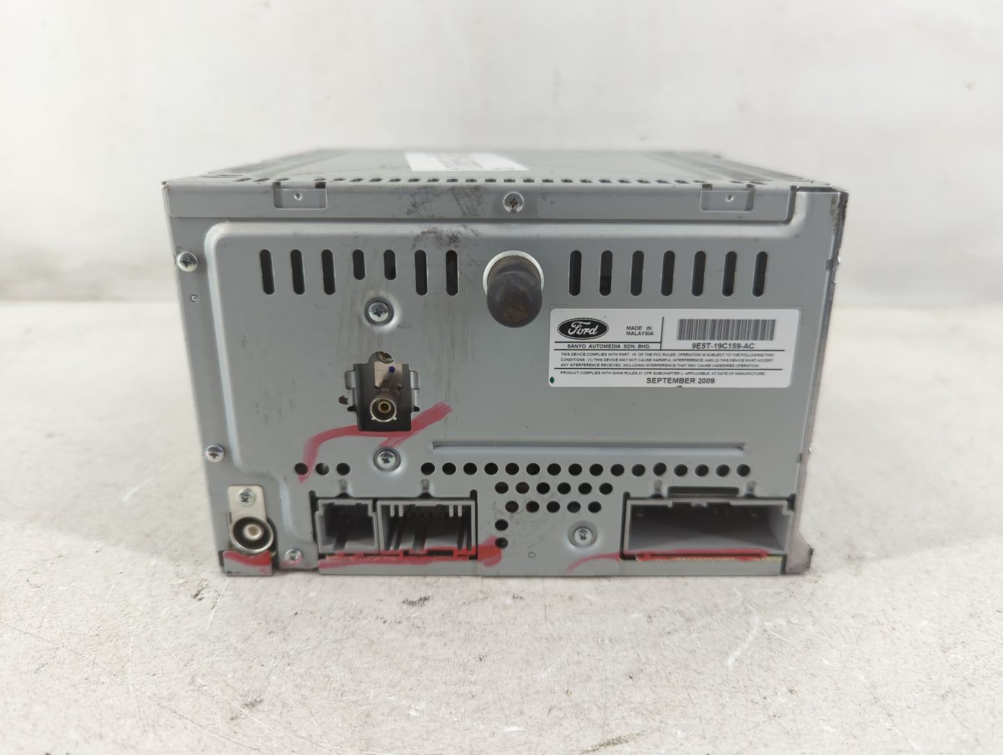 2010 Ford Fusion Radio AM FM Cd Player Receiver Replacement P/N:9E5T-19C159-AC Fits OEM Used Auto Parts - Oemusedautoparts1.