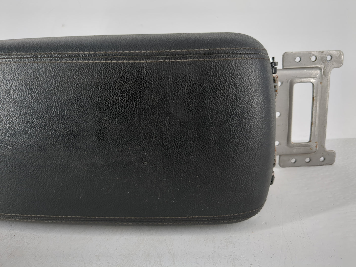 2010-2012 Ford Fusion Center Console Armrest Cover Lid Fits Fits 2010 2011 2012 OEM Used Auto Parts - Oemusedautoparts1.com