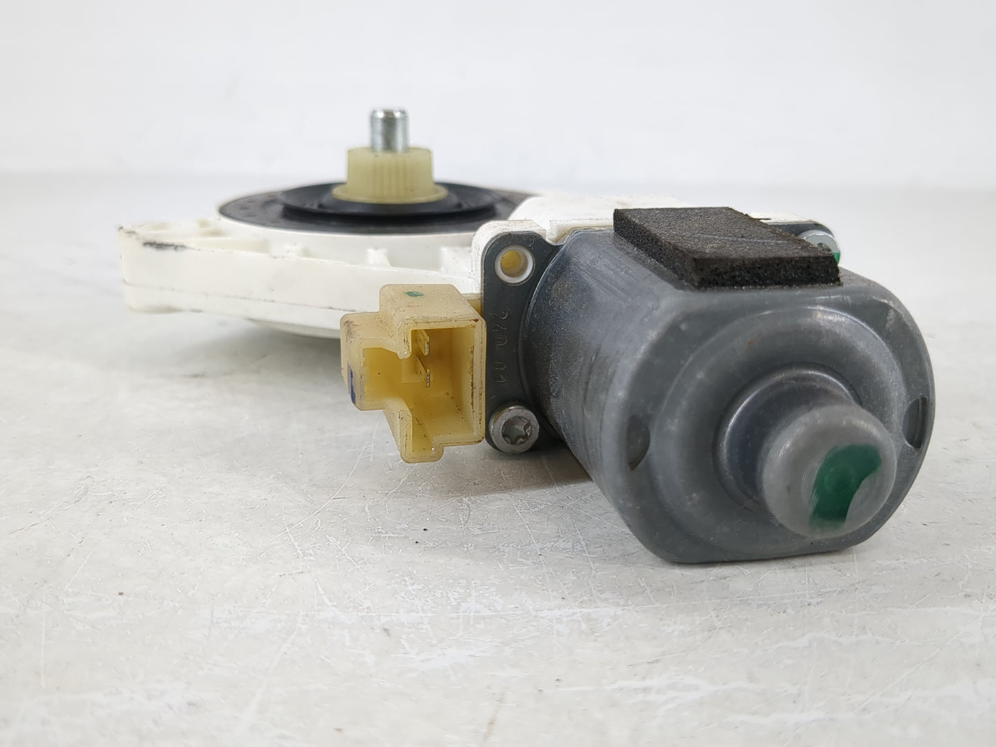 2006-2012 Ford Fusion Used Window Regulator Passenger Front 1122298 - Oemusedautoparts1.com