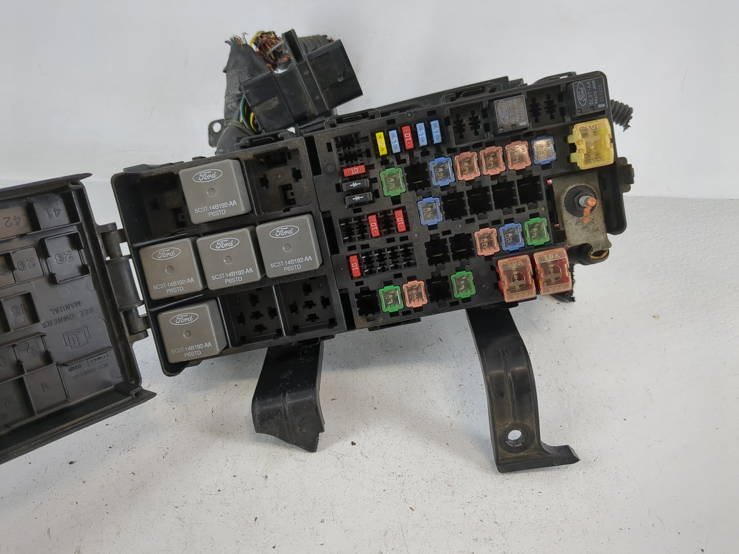 2010-2012 Ford Fusion Fusebox Fuse Box Panel Relay Module P/N:54-7148-30 Fits Fits 2010 2011 2012 OEM Used Auto Parts - Oemu