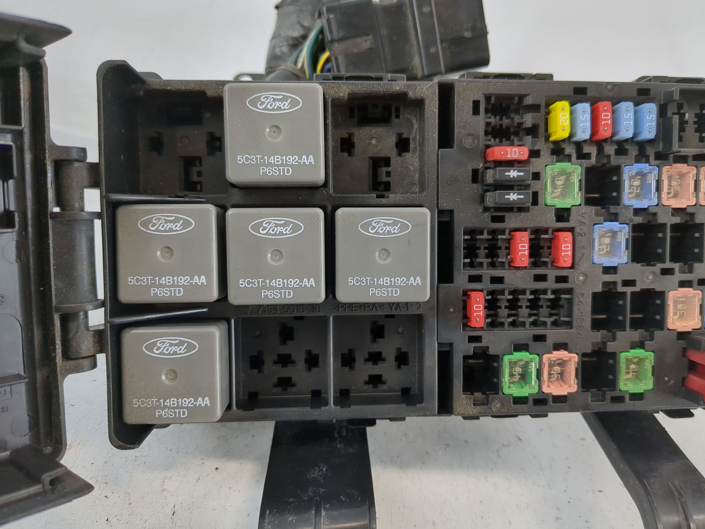 2010-2012 Ford Fusion Fusebox Fuse Box Panel Relay Module P/N:54-7148-30 Fits Fits 2010 2011 2012 OEM Used Auto Parts - Oemu