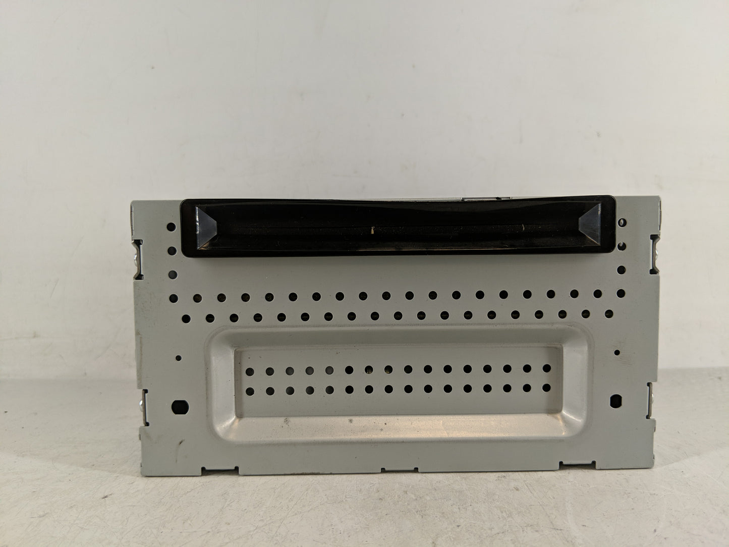 2010 Ford Fusion Radio AM FM Cd Player Receiver Replacement Fits OEM Used Auto Parts - Oemusedautoparts1.com