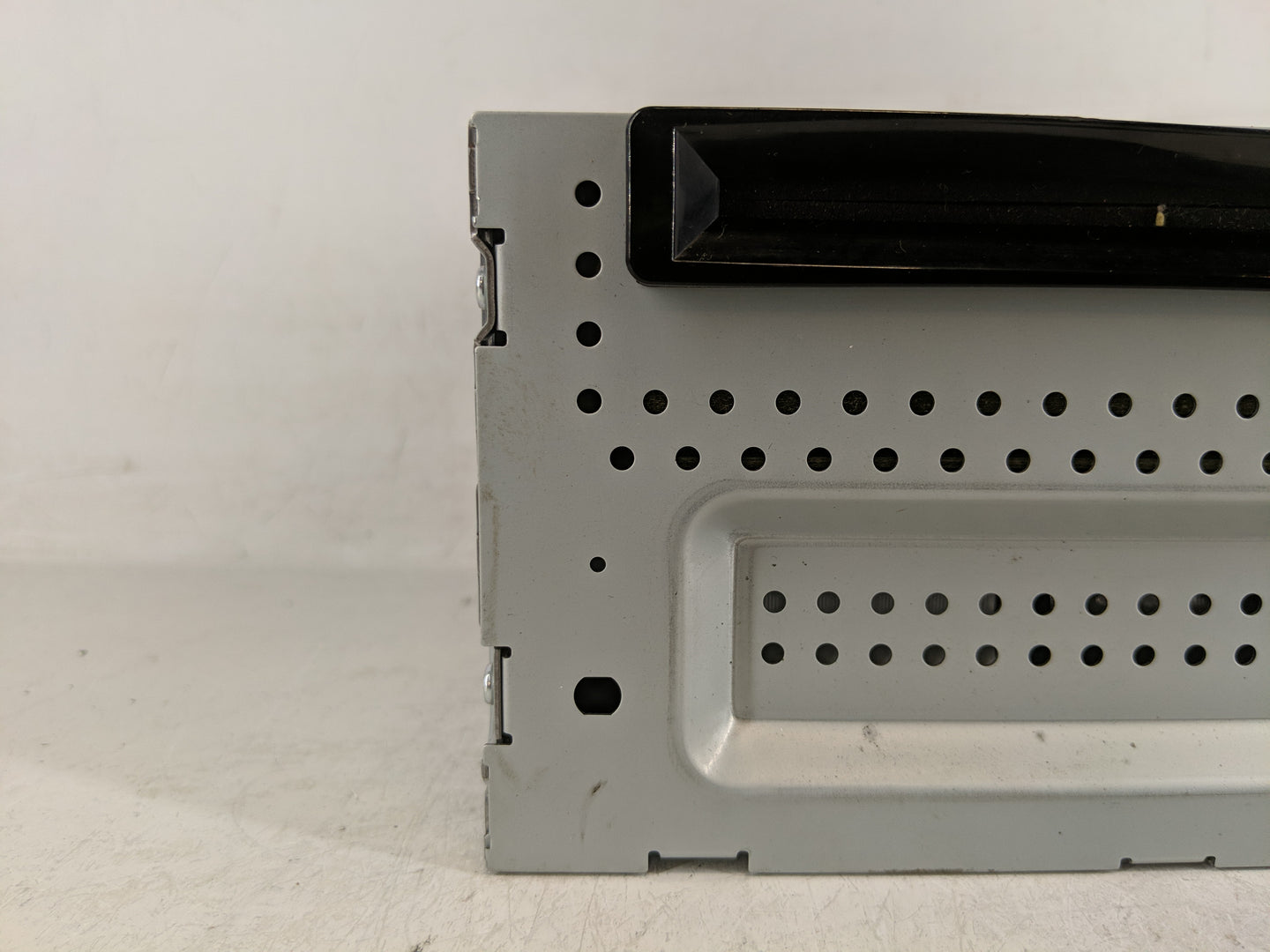 2010 Ford Fusion Radio AM FM Cd Player Receiver Replacement Fits OEM Used Auto Parts - Oemusedautoparts1.com