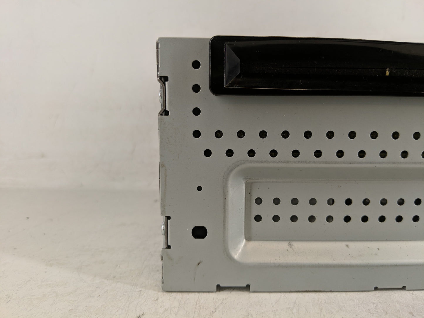 2010 Ford Fusion Radio AM FM Cd Player Receiver Replacement Fits OEM Used Auto Parts - Oemusedautoparts1.com