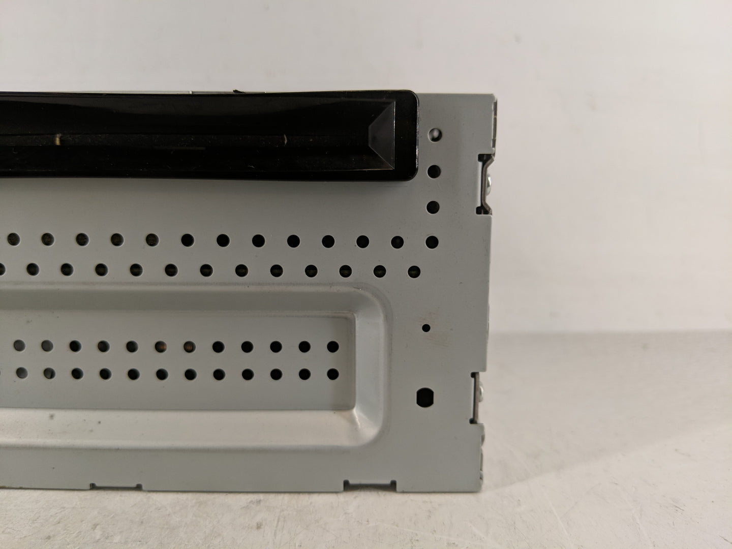 2010 Ford Fusion Radio AM FM Cd Player Receiver Replacement Fits OEM Used Auto Parts - Oemusedautoparts1.com