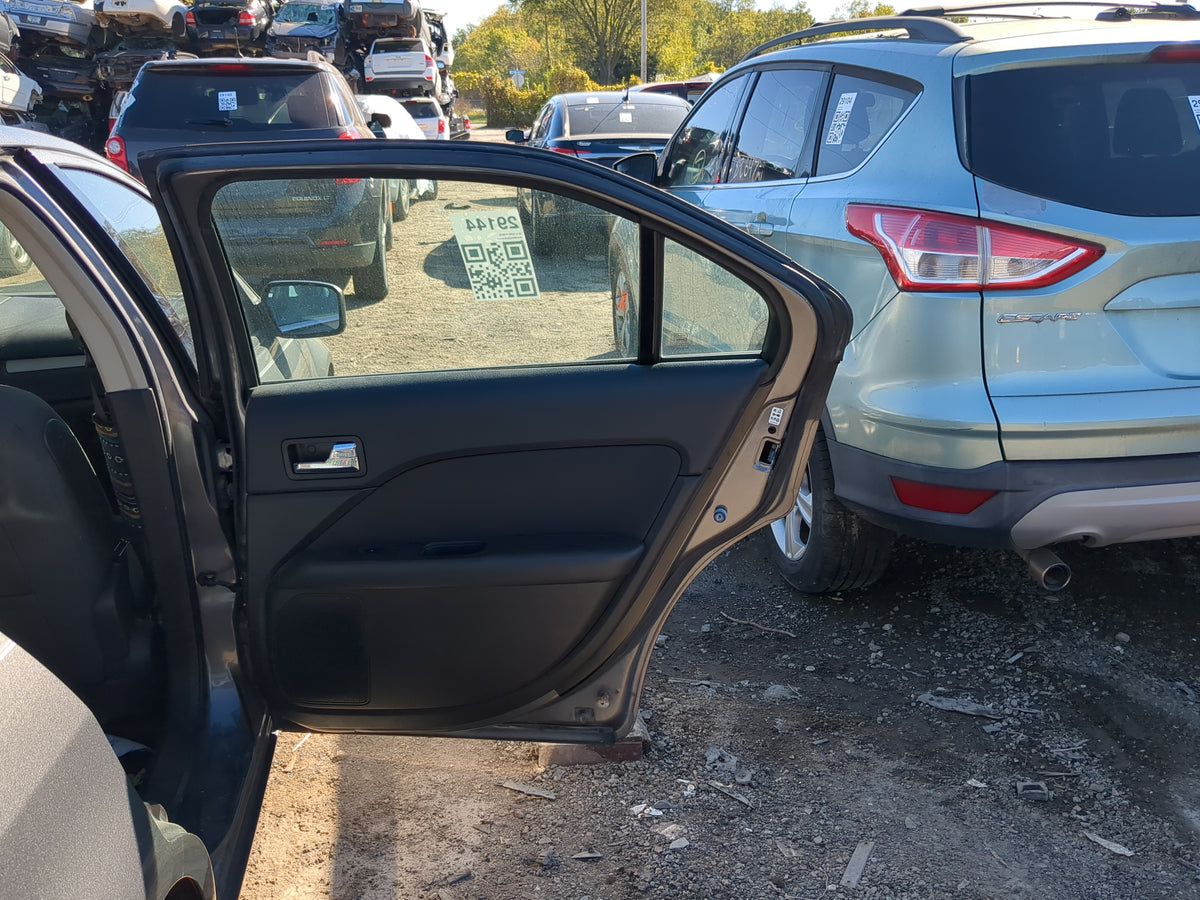 2006-2012 Ford Fusion Passenger Rear Door Oem 1180525 - Oemusedautoparts1.com